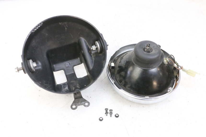 photo de FAROL DIANTEIRO KAWASAKI ZR 7 750 (1999 - 2004) - Detalhe da peça