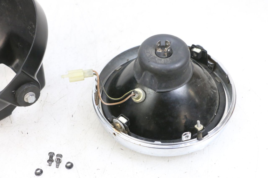 photo de FAROL DIANTEIRO KAWASAKI ZR 7 750 (1999 - 2004) - Vista de perto