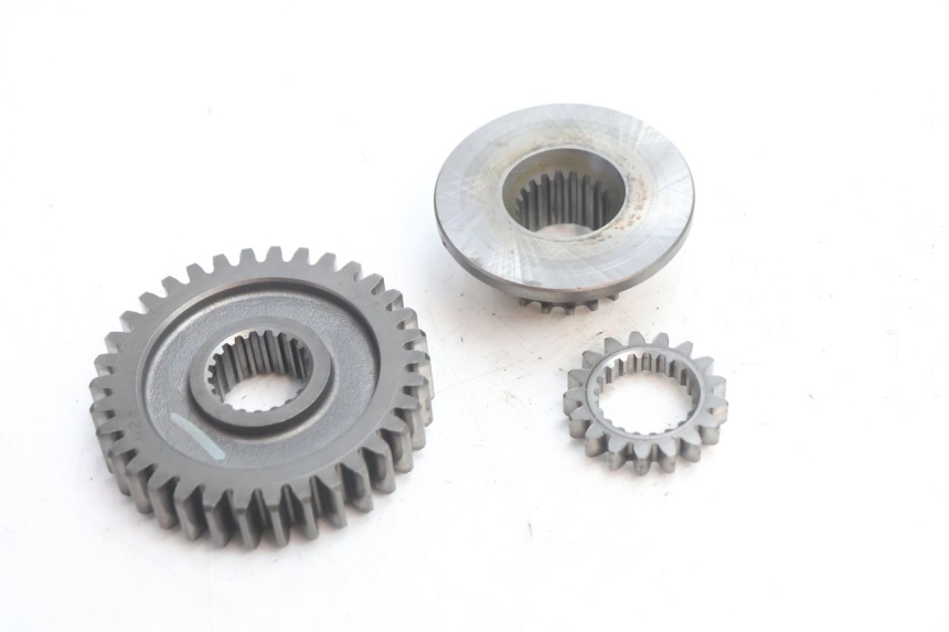 photo de ENGRENAGEM SUZUKI SV S 650 (2003 - 2009) - Outro ângulo de visão