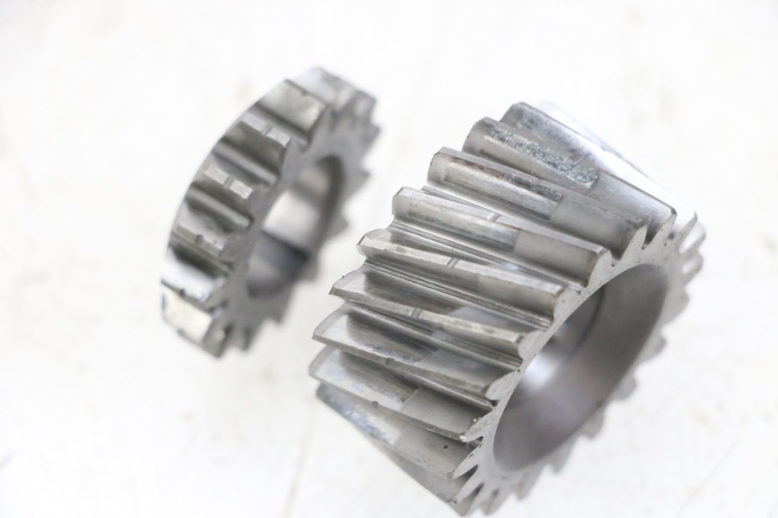 photo de ENGRENAGEM DE TRANSMISSÃO HYOSUNG GF 125 (2001 - 2005) - Detalhe da peça