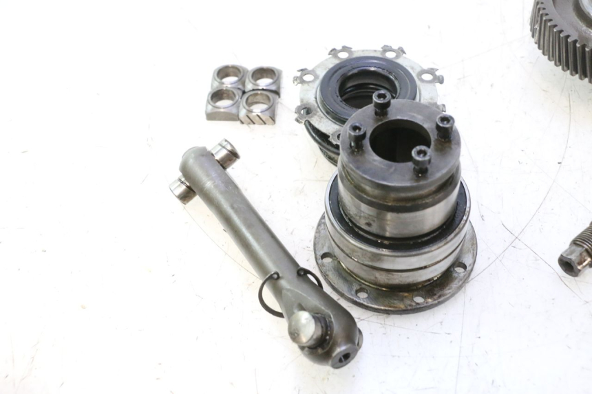 photo de PINHÃO DE TRANSMISSÃO GILERA GP 800 (2007 - 2013) - Detalhes característicos
