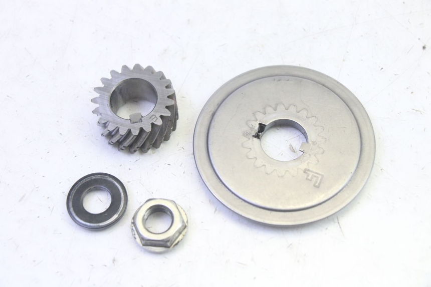 photo de ENGRENAGEM DE TRANSMISSÃO YAMAHA TTR 125 (2000 - 2020) - Zoom do estado de desgaste
