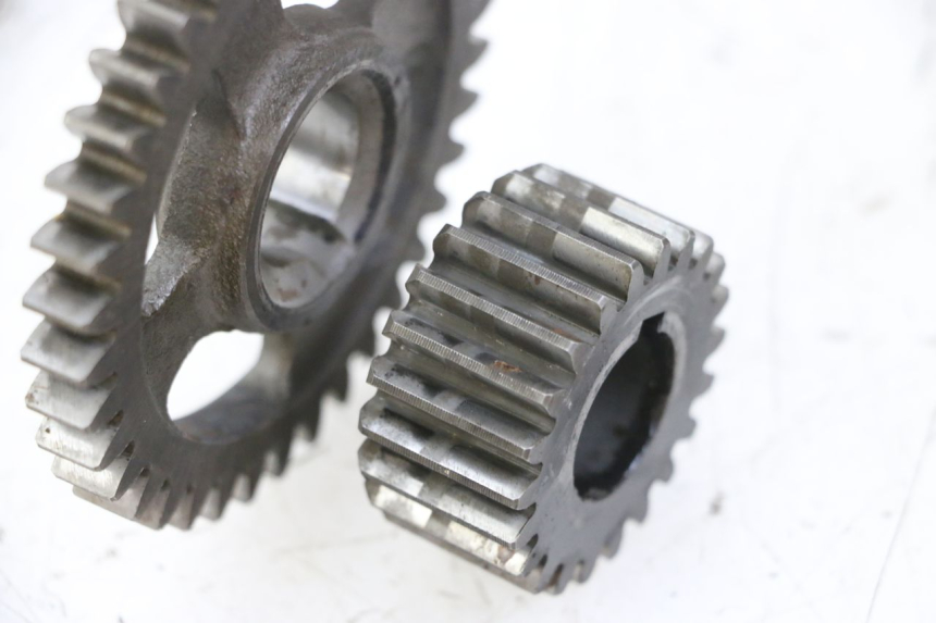 photo de ENGRENAGEM DE TRANSMISSÃO YAMAHA SR 125 (1982 - 2003) - Zoom do estado de desgaste