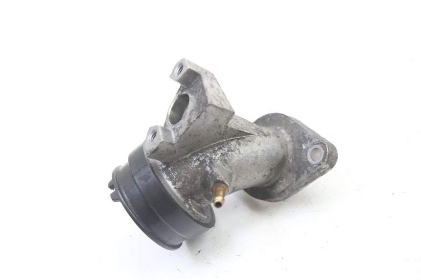photo de TUBO DE ADMISSÃO SUZUKI BURGMAN 125 (2007 - 2014) - Detalhe da peça