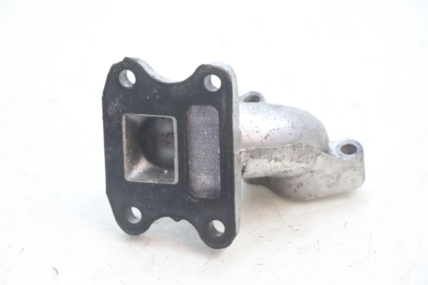 photo de TUBO DE ADMISSÃO PEUGEOT BUXY 50 (1993 - 1998) - Outro ângulo de visão