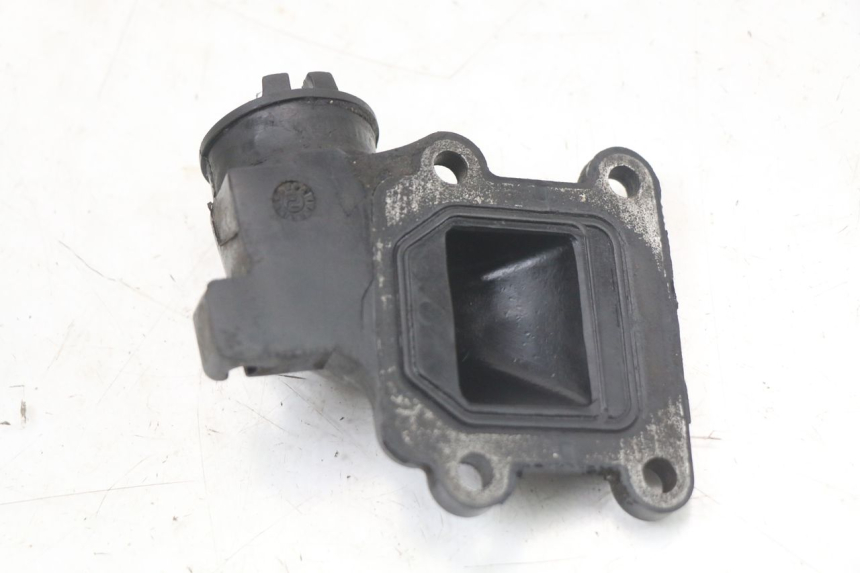 photo de TUBO DE ADMISSÃO YAMAHA BW'S 50 (2004 - 2017) - Ampliação técnica