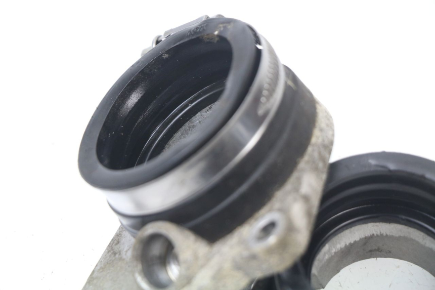 photo de TUBO DE ADMISSÃO BMW C SPORT 650 (2015 - 2021) - Zoom do estado de desgaste