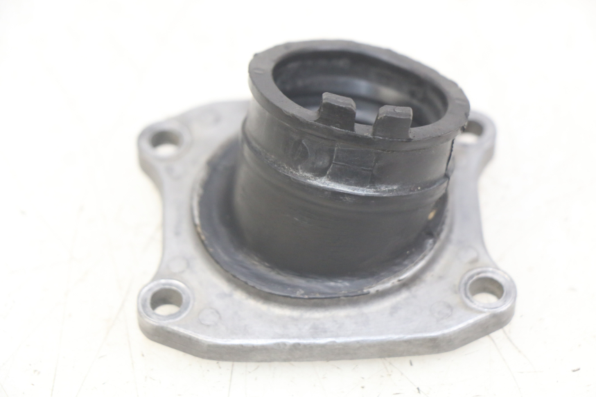 photo de TUBO DE ADMISSÃO HONDA CR 80 (2001 - 2003) - Zoom do estado de desgaste