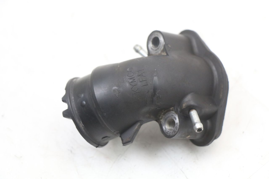 photo de TUBO DE ADMISSÃO KYMCO DINK 4T 50 (2007 - 2018) - Zoom do estado de desgaste