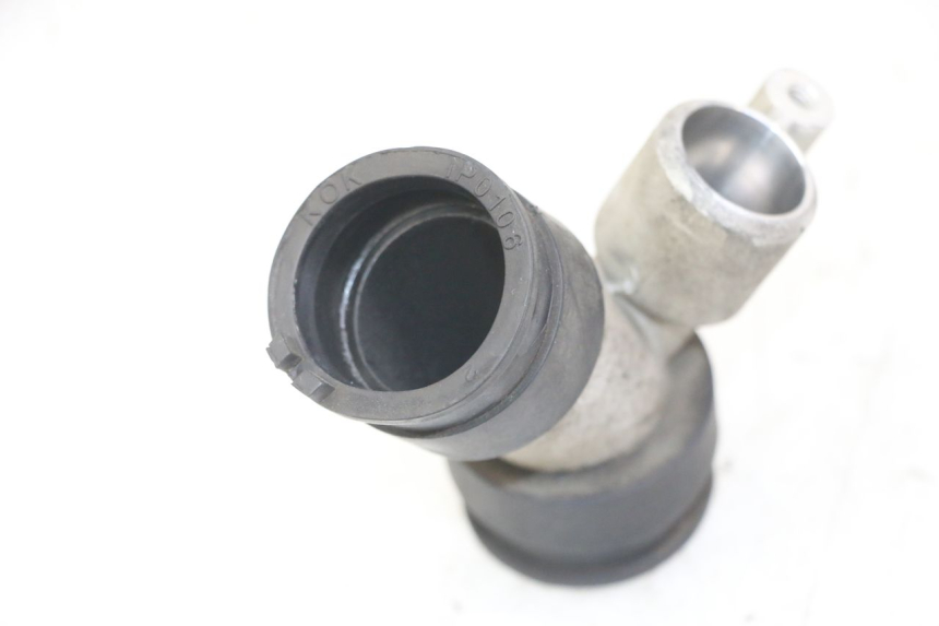 photo de TUBO DE ADMISSÃO PEUGEOT ELYSTAR 125 (2002 - 2007) - Outro ângulo de visão