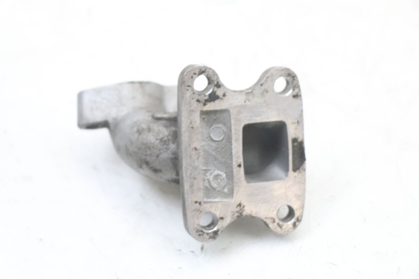 photo de TUBO DE ADMISSÃO PEUGEOT ELYSTAR 50 (2002 - 2014) - Outro ângulo de visão