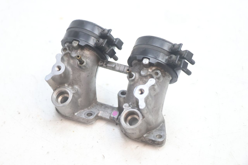 photo de TUBO DE ADMISSÃO HONDA FJS SILVER WING SILVERWING 400 (2005 - 2008) - Vista principal