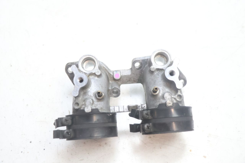 photo de TUBO DE ADMISSÃO HONDA FJS SILVER WING SILVERWING 400 (2005 - 2008) - Detalhe da peça
