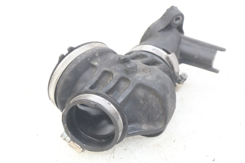 photo de TUBO DE ADMISSÃO GILERA GP 800 (2007 - 2013) - Vista geral