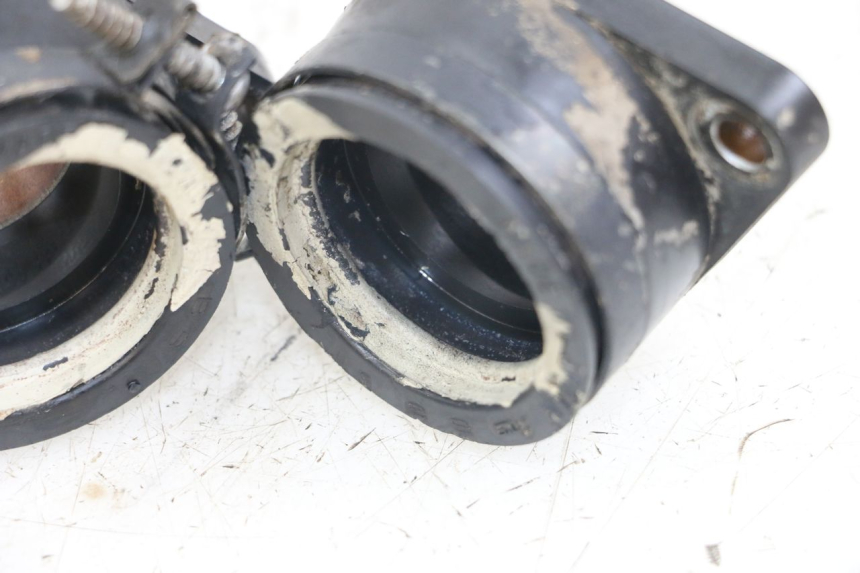 photo de TUBO DE ADMISSÃO SUZUKI GSX E 250 (1982 - 1983) - Zoom do estado de desgaste