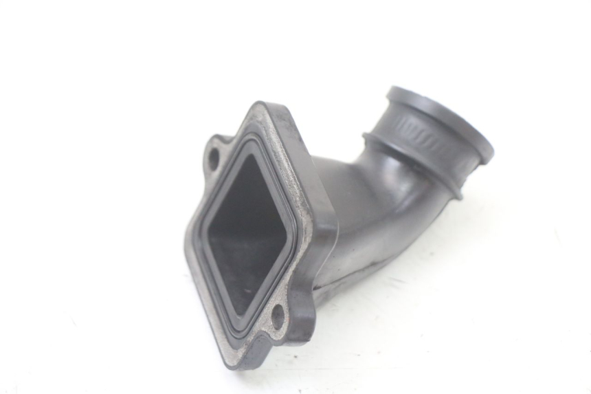photo de TUBO DE ADMISSÃO PEUGEOT KISBEE 2T 50 (2010 - 2017) - Detalhe da peça