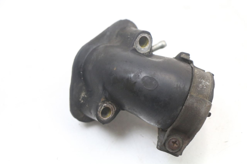 photo de TUBO DE ADMISSÃO PEUGEOT KISBEE 4T 50 (2010 - 2017) - Zoom do estado de desgaste