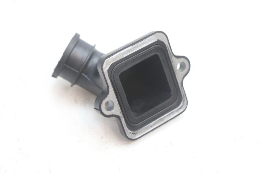 photo de TUBO DE ADMISSÃO PEUGEOT LUDIX ONE 14P 50 (2004 - 2013) - Outro ângulo de visão