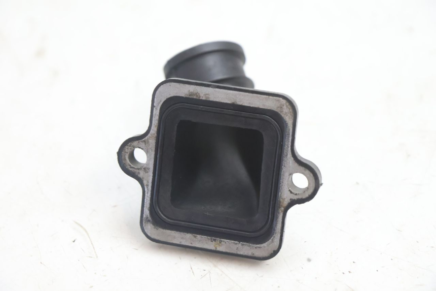 photo de TUBO DE ADMISSÃO PEUGEOT LUDIX ONE 50 (2004 - 2006) - Zoom do estado de desgaste