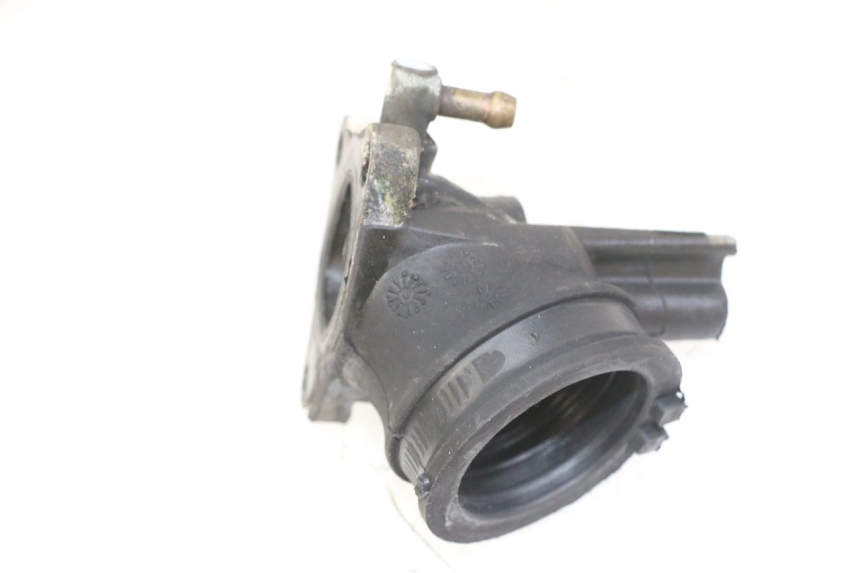 photo de TUBO DE ADMISSÃO PIAGGIO MP3 LT 300 (2010 - 2016) - Outro ângulo de visão