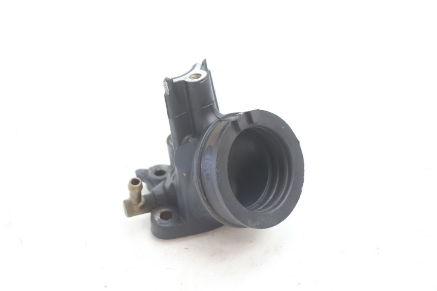 photo de TUBO DE ADMISSÃO PIAGGIO MP3 LT 300 (2010 - 2016) - Detalhe da peça