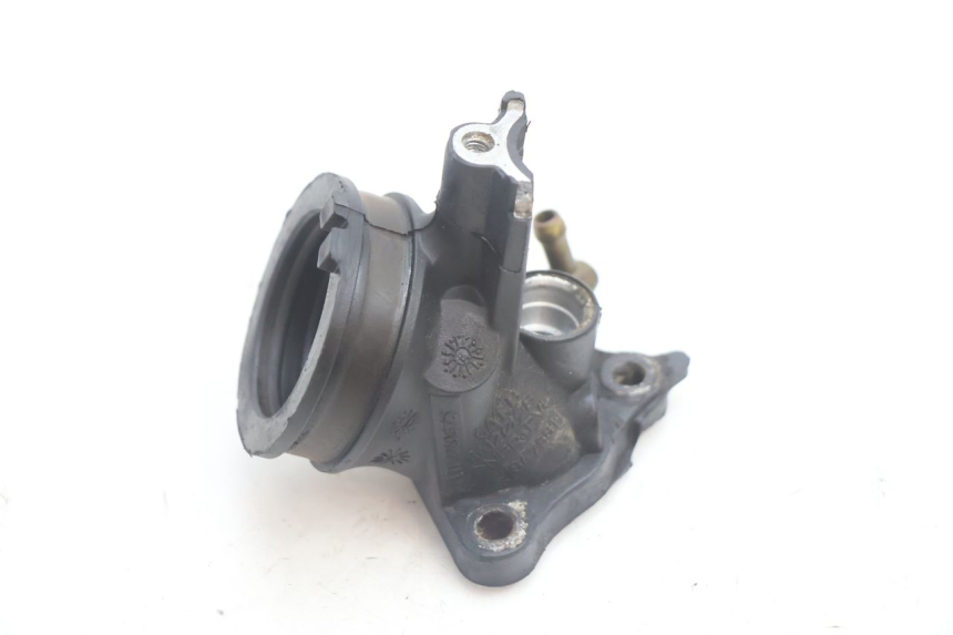photo de TUBO DE ADMISSÃO PIAGGIO MP3 LT 300 (2010 - 2016) - Zoom do estado de desgaste