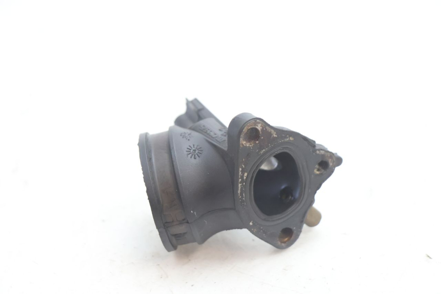 photo de TUBO DE ADMISSÃO PIAGGIO MP3 LT 300 (2010 - 2016) - Outro ângulo de visão
