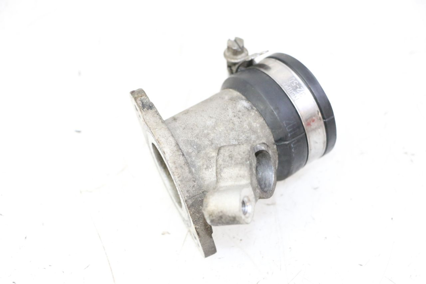 photo de TUBO DE ADMISSÃO PEUGEOT SATELIS 125 (2010 - 2012) - Zoom do estado de desgaste
