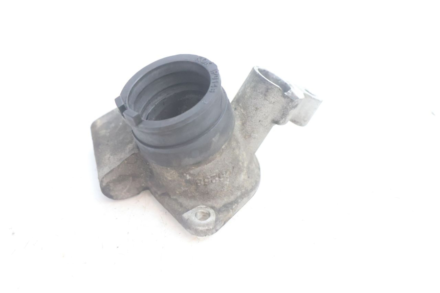 photo de TUBO DE ADMISSÃO PEUGEOT SATELIS 125 (2006 - 2009) - Zoom do estado de desgaste