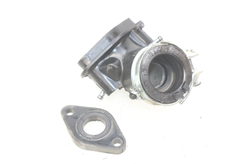 photo de TUBO DE ADMISSÃO KYMCO SENTO 50 (2008 - 2013) - Zoom do estado de desgaste
