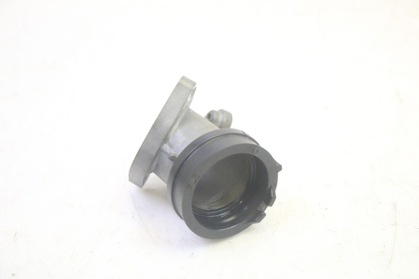 photo de TUBO DE ADMISSÃO YAMAHA TRICITY 300 (2020 - 2024) - Outro ângulo de visão