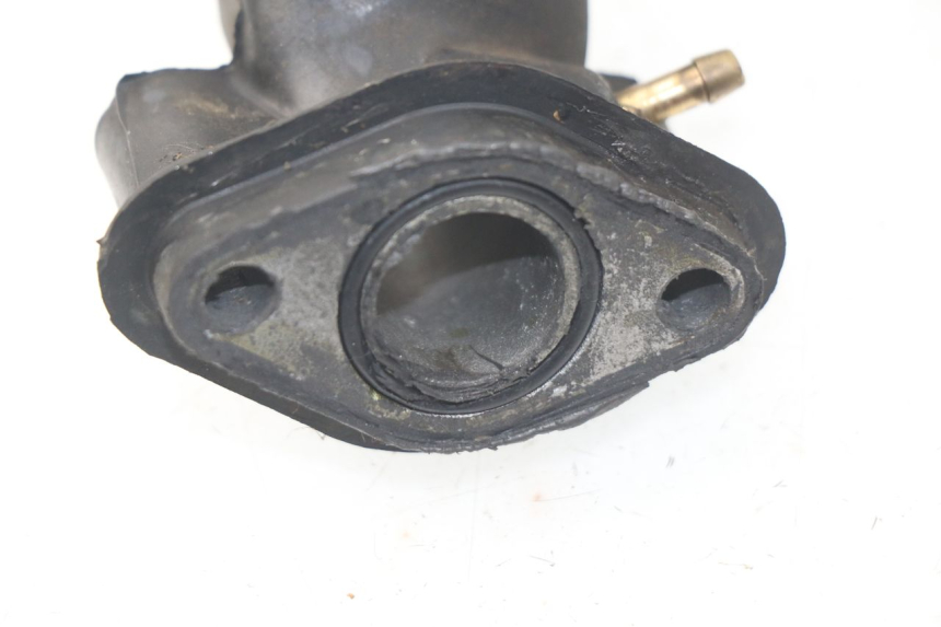 photo de TUBO DE ADMISSÃO PEUGEOT V-CLIC VCLIC 50 (2007 - 2013) - Detalhe da peça