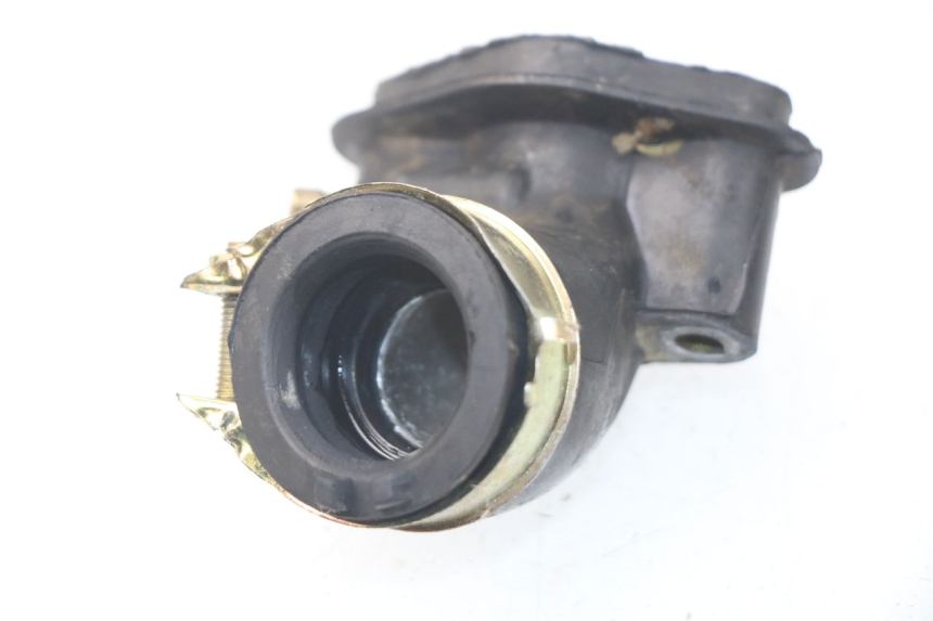 photo de TUBO DE ADMISSÃO PEUGEOT V-CLIC VCLIC 50 (2007 - 2013) - Zoom do estado de desgaste
