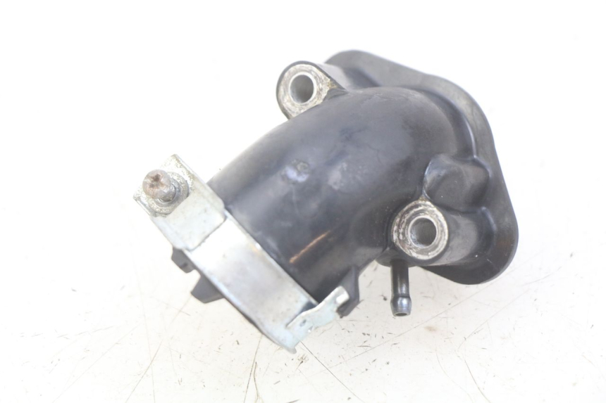 photo de TUBO DE ADMISSÃO PEUGEOT V-CLIC VCLIC 50 (2007 - 2013) - Outro ângulo de visão