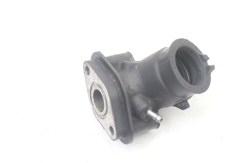 photo de TUBO DE ADMISSÃO PEUGEOT V-CLIC VCLIC 50 (2007 - 2013) - Zoom do estado de desgaste