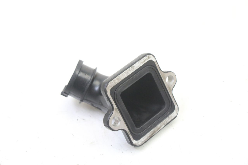 photo de TUBO DE ADMISSÃO PEUGEOT VIVACITY NEW 2T 50 (2008 - 2017) - Zoom do estado de desgaste