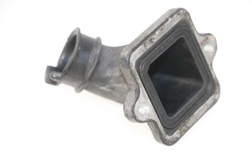 photo de TUBO DE ADMISSÃO PEUGEOT VIVACITY NEW 2T 50 (2008 - 2017) - Zoom do estado de desgaste