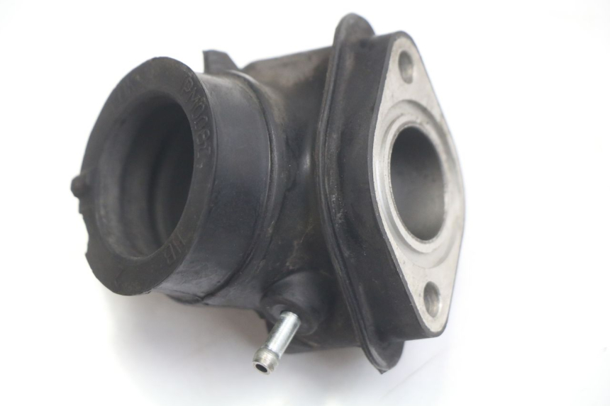 photo de TUBO DE ADMISSÃO PEUGEOT VIVACITY 125 (2010 - 2017) - Ampliação técnica