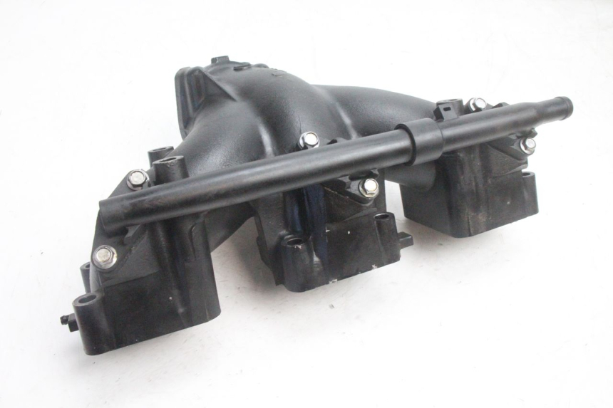 photo de TUBO DE ADMISSÃO YAMAHA WAVE RUNNER GP R 1200 (2000 - 2003) - Detalhe da peça