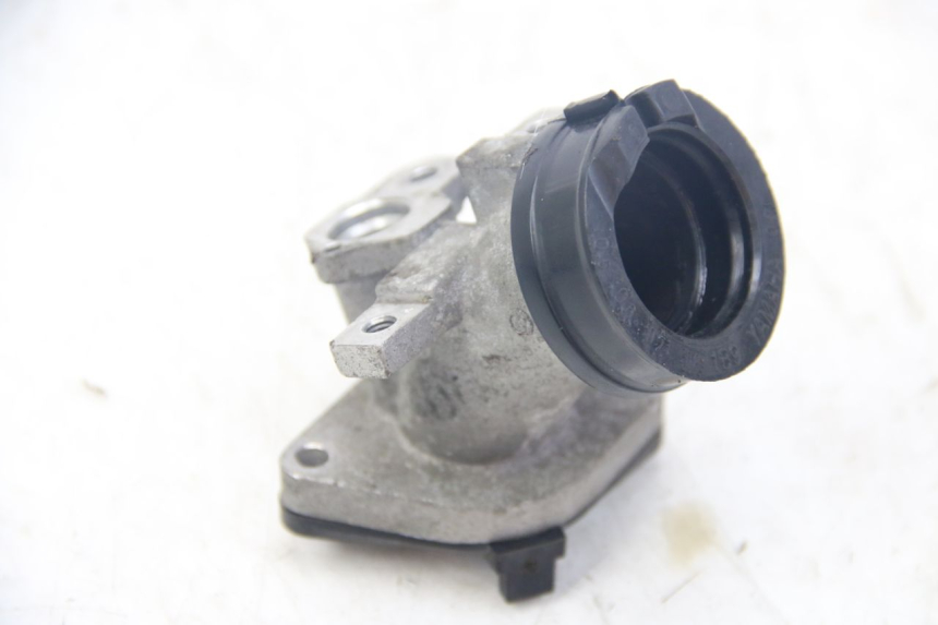 photo de TUBO DE ADMISSÃO YAMAHA XMAX X-MAX 125 (2006 - 2009) - Detalhe da peça