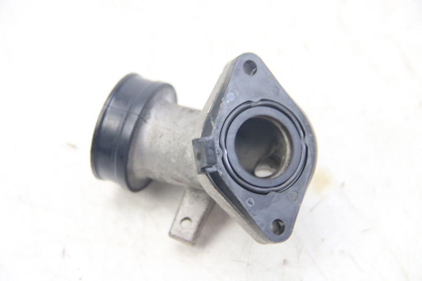 photo de TUBO DE ADMISSÃO YAMAHA XMAX X-MAX 125 (2006 - 2009) - Outro ângulo de visão