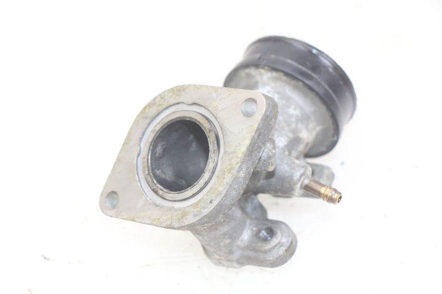 photo de TUBO DE ADMISSÃO YAMAHA XMAX X-MAX 125 (2006 - 2009) - Zoom do estado de desgaste