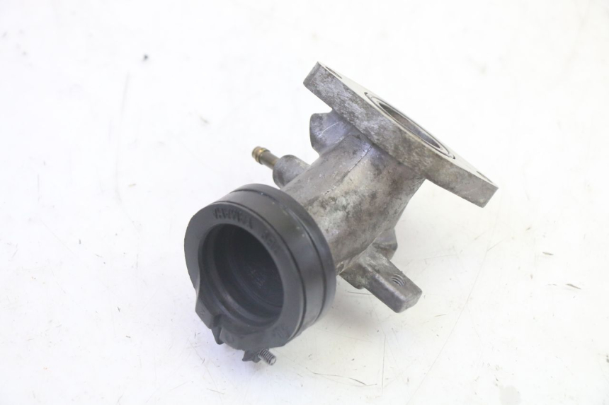 photo de TUBO DE ADMISSÃO YAMAHA XMAX X-MAX 125 (2006 - 2009) - Zoom do estado de desgaste
