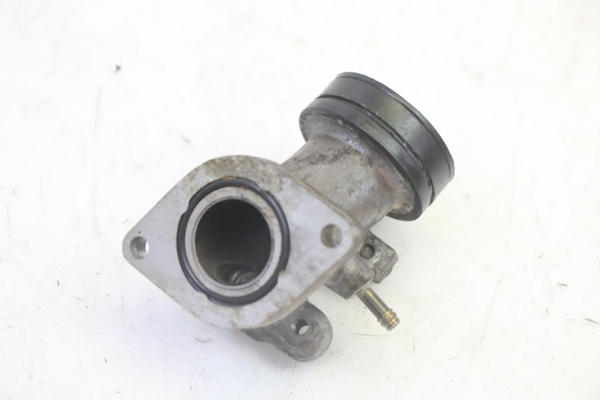 photo de TUBO DE ADMISSÃO YAMAHA XMAX X-MAX 125 (2006 - 2009) - Outro ângulo de visão