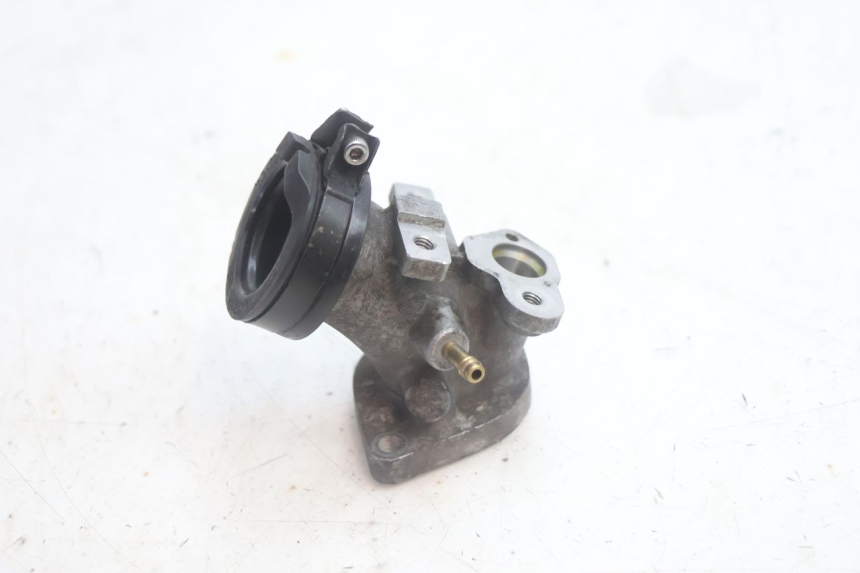 photo de TUBO DE ADMISSÃO YAMAHA XMAX X-MAX 125 (2006 - 2009) - Detalhe da peça
