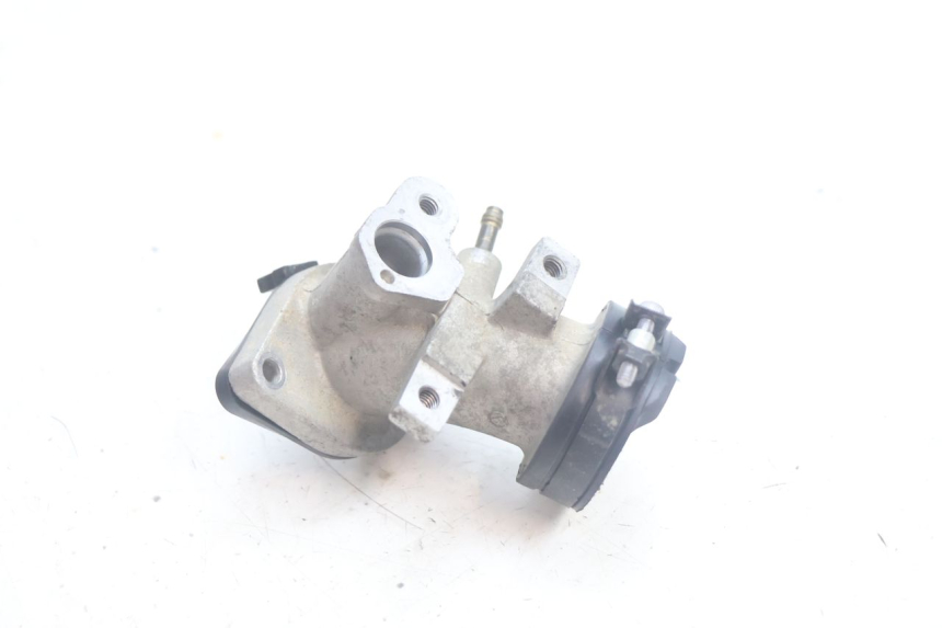 photo de TUBO DE ADMISSÃO YAMAHA X-MAX XMAX 125 (2010 - 2013) - Outro ângulo de visão