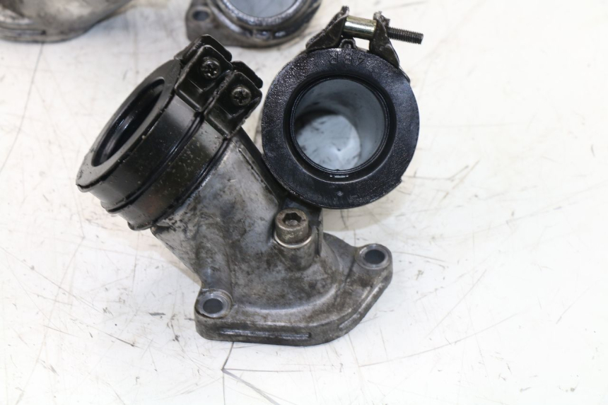photo de TUBO DE ADMISSÃO YAMAHA XJS DIVERSION 600 (1997 - 1999) - Detalhe da peça