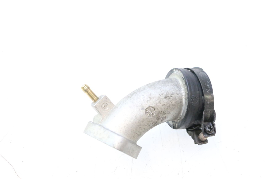 photo de TUBO DE ADMISSÃO YAMAHA YP MAJESTY 125 (1998 - 2001) - Vista principal