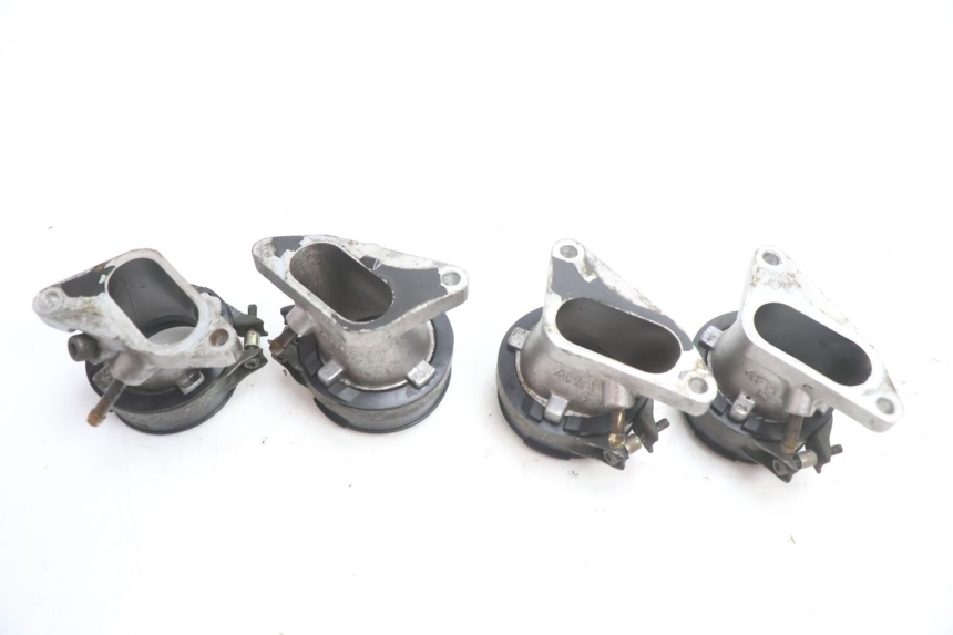 photo de TUBO DE ADMISSÃO YAMAHA YZF R GENESIS 750 (1993 - 1998) - Outro ângulo de visão