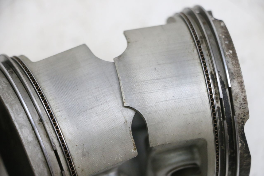 photo de Pistão SUZUKI BURGMAN EXECUTIVE ABS 650 (2006 - 2012) - Detalhe da peça